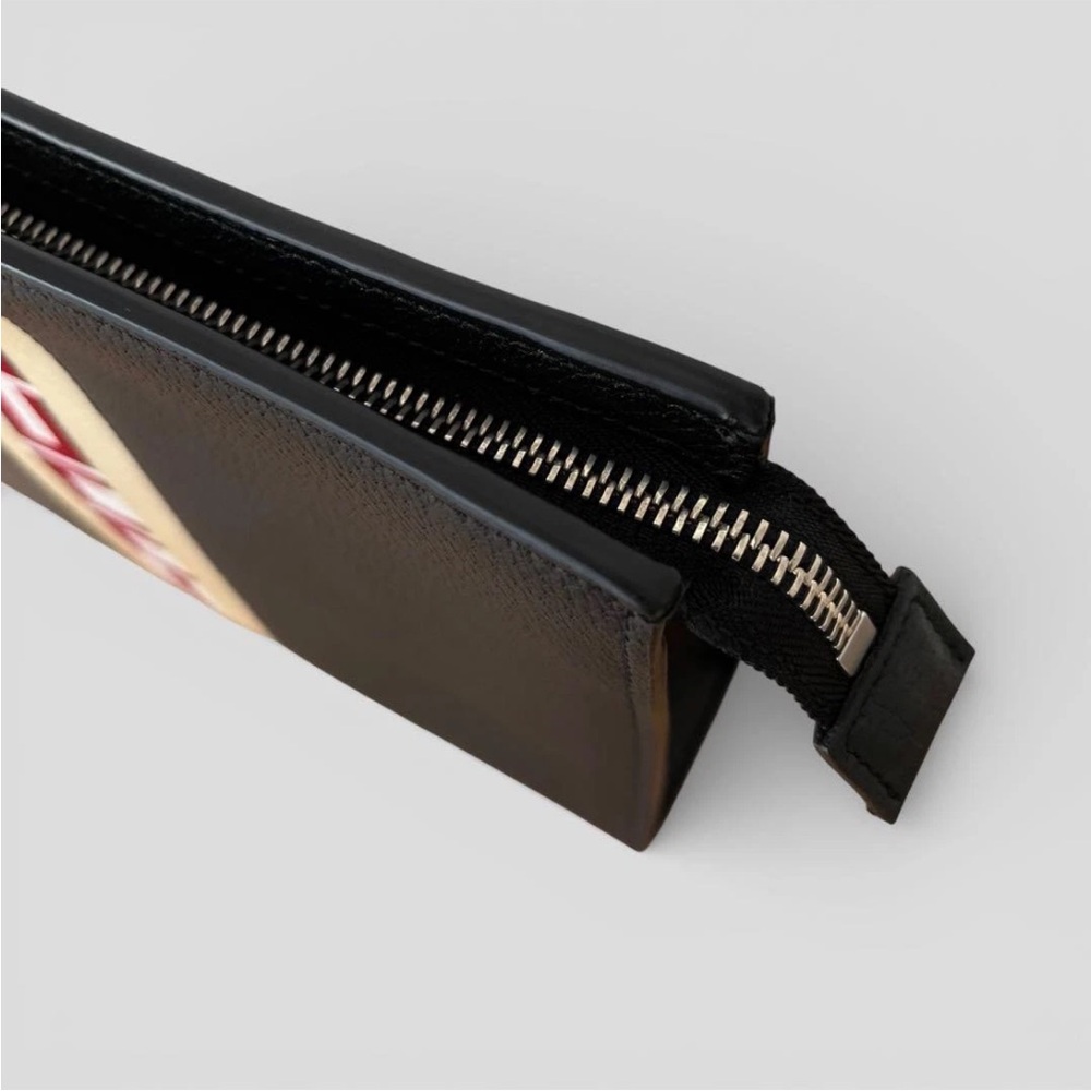 Gucci Black Toiletry Bag with Red and White Stripe - Picture 7 of 16